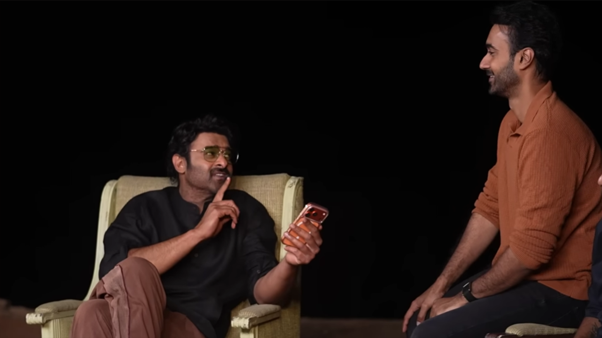 prabhas:ప్రభాస్ ఫోన్ నెంబర్ ఇచ్చి చేసిన వార్నింగ్ వైరల్!